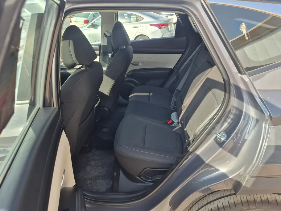 2025 Hyundai Tucson Smart 