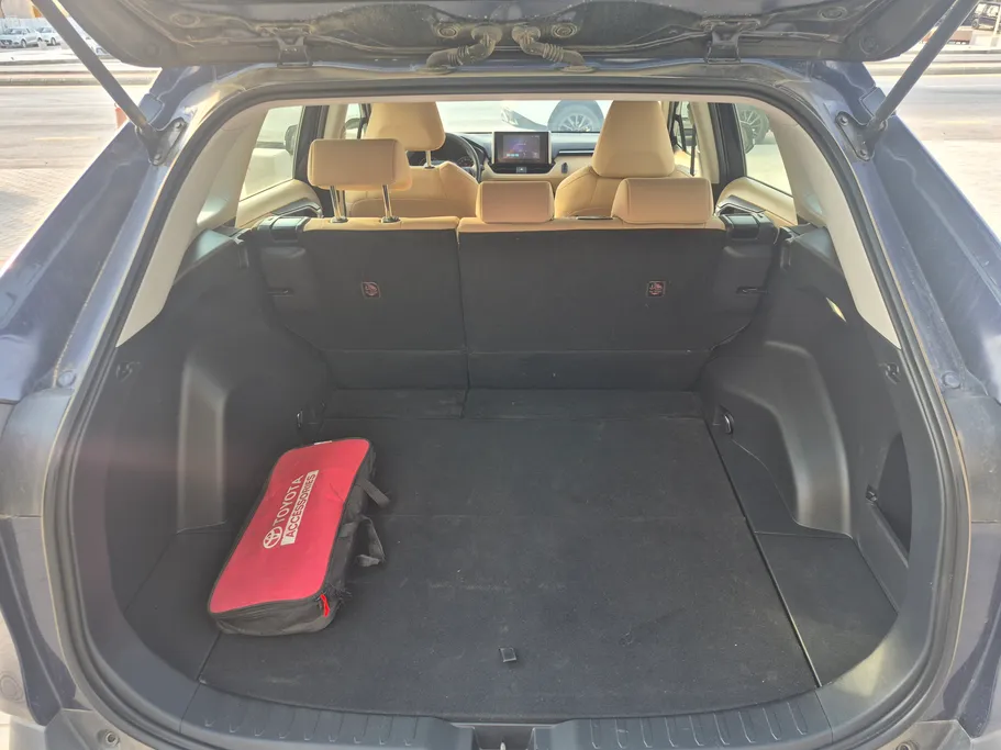 2023 Toyota RAV4 LE 