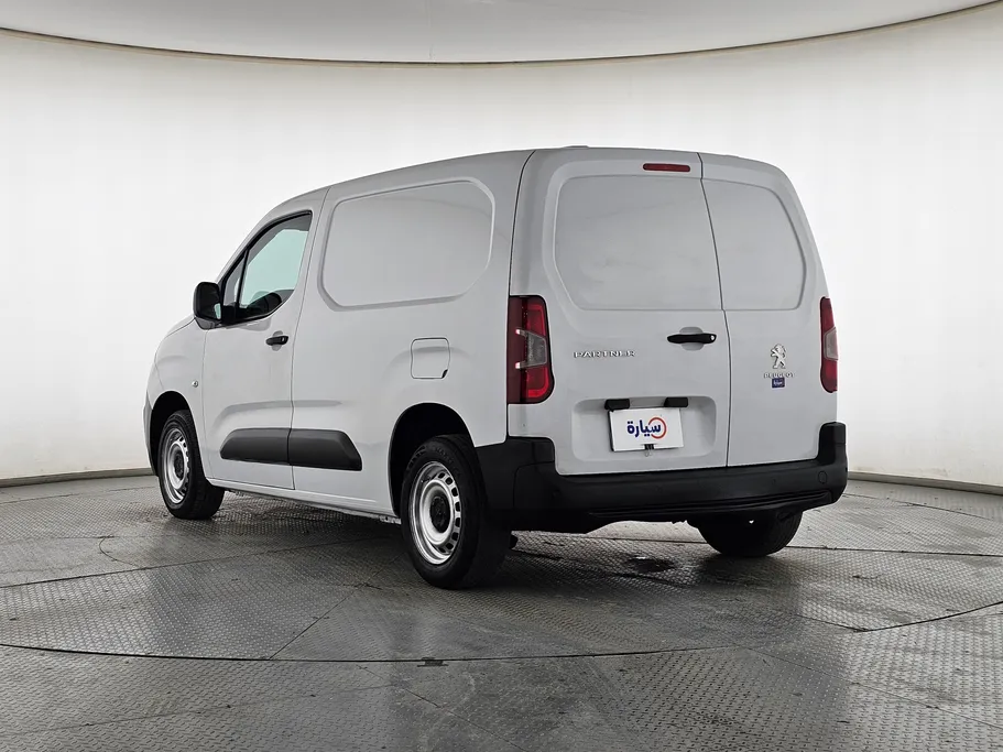 بيجو بارتنر Short van 2023 