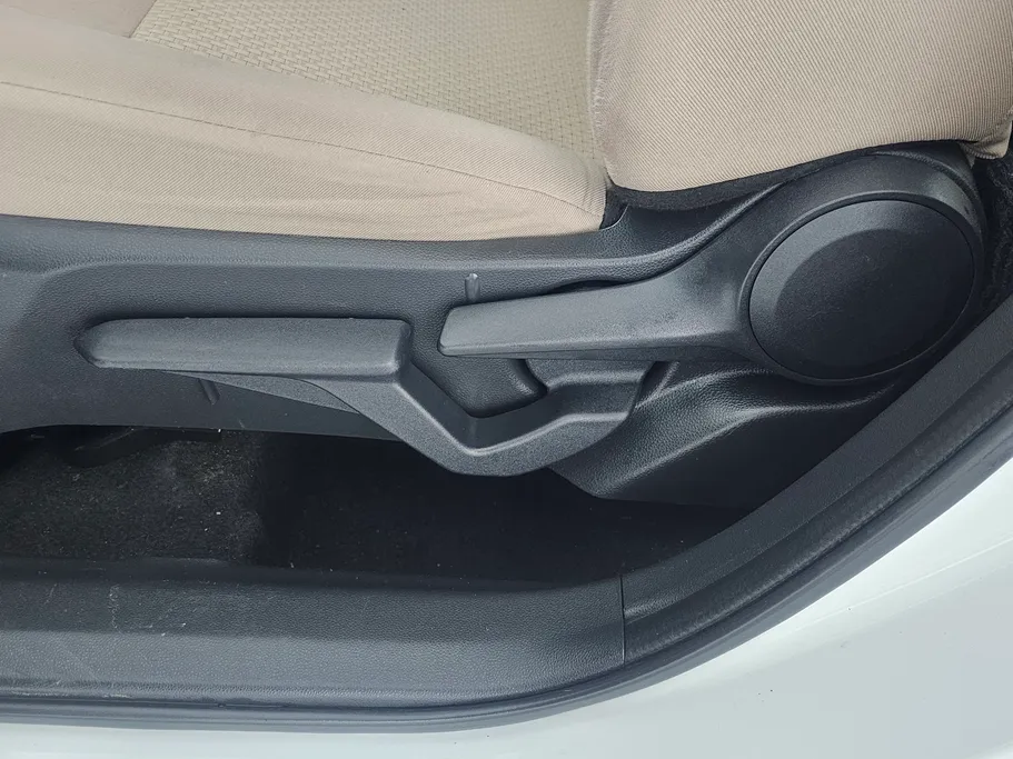 2024 Toyota Yaris  Y 