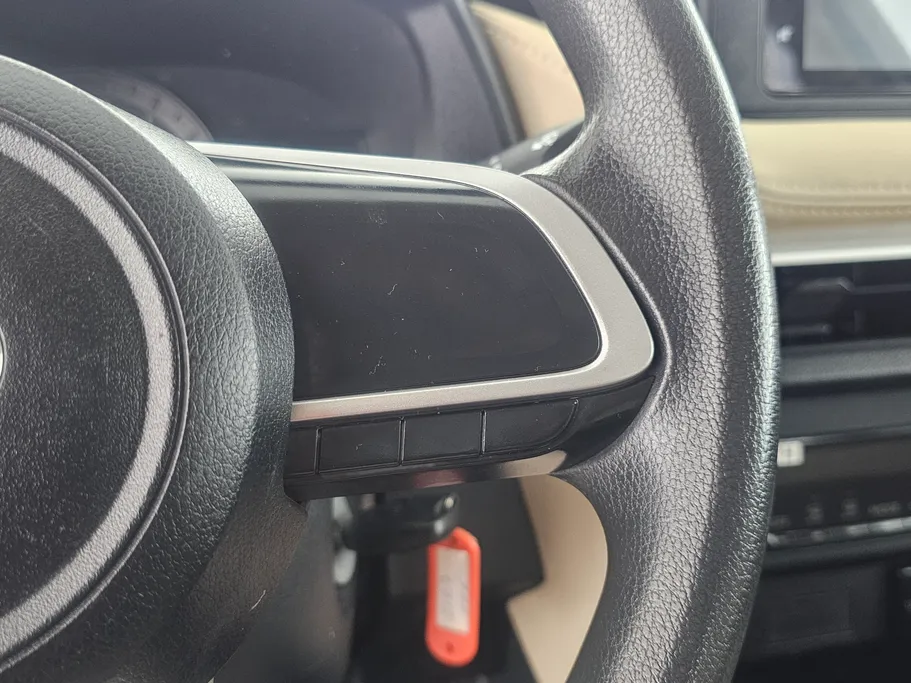 2024 Toyota Yaris  Y 