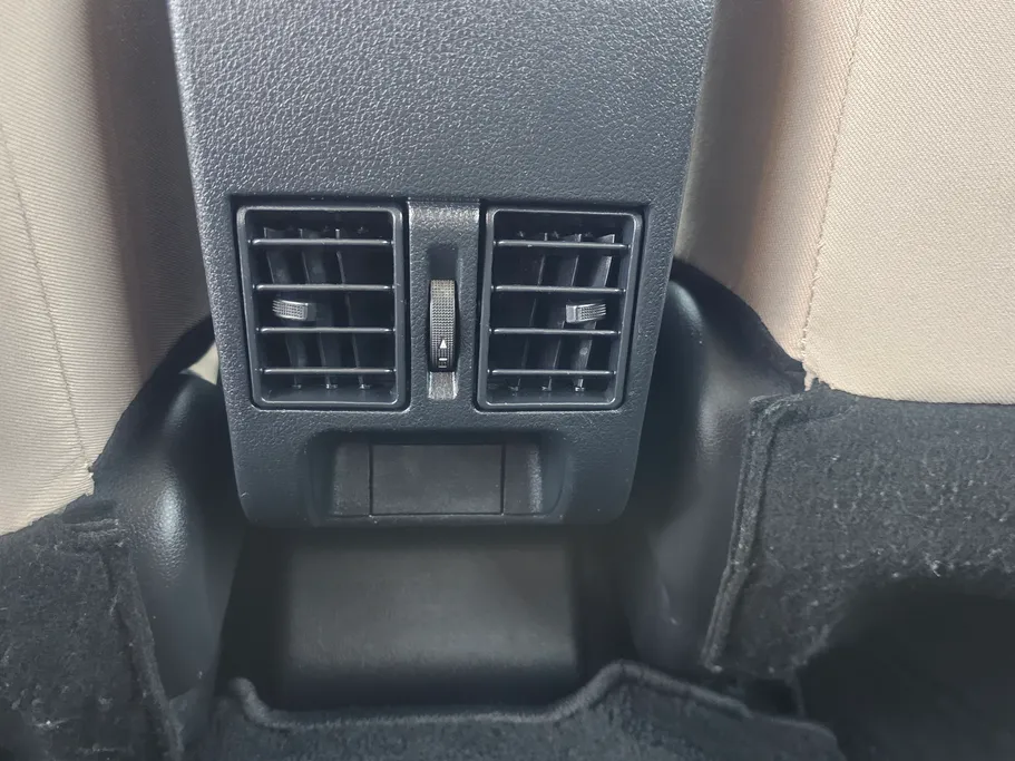 2024 Toyota Yaris  Y 