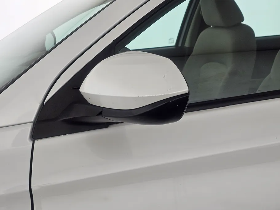 2024 Toyota Yaris  Y 