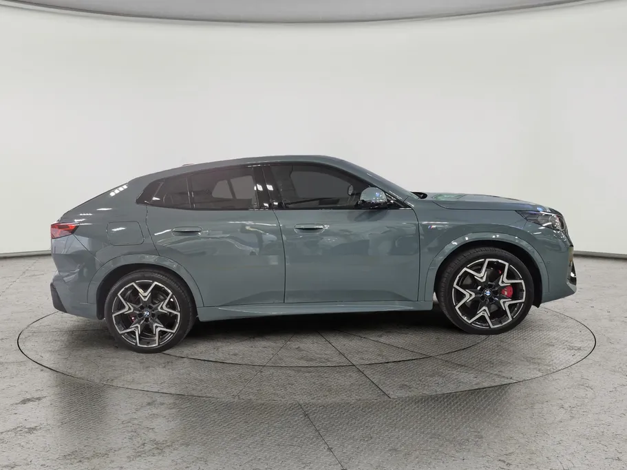 بي ام دبليو الفئة اكس 2 xDrive 20i 2025 