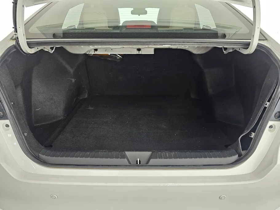2024 Toyota Yaris  Y Plus 