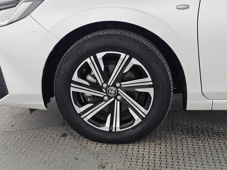 2024 Toyota Yaris  Y Plus 