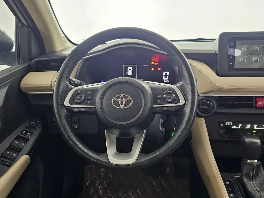 2024 Toyota Yaris  Y Plus 