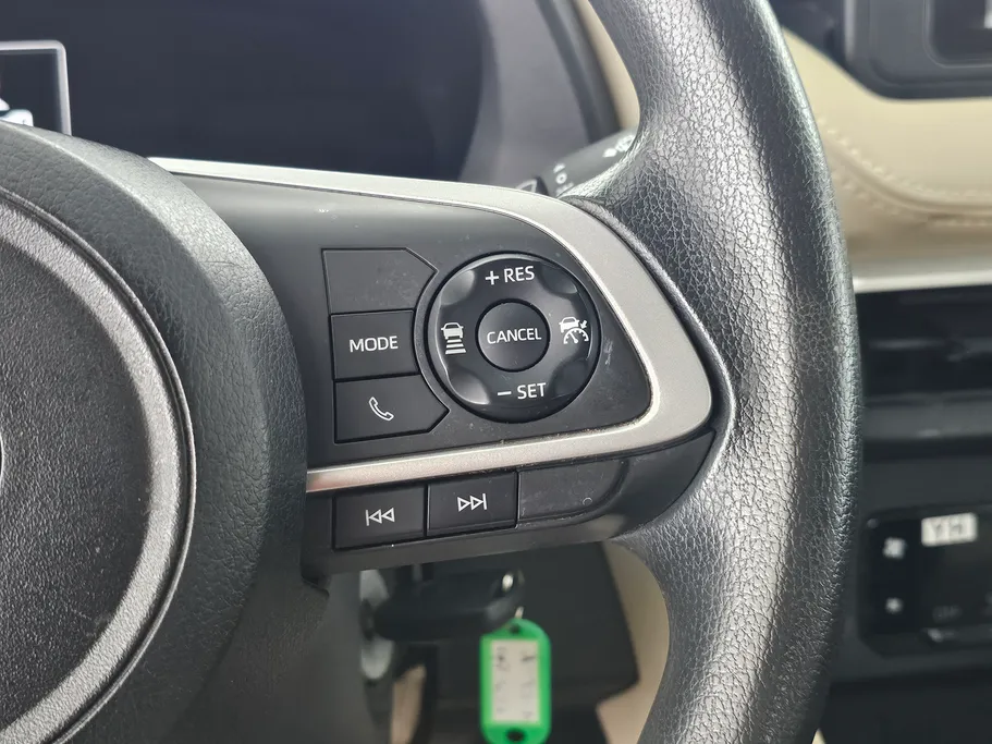2024 Toyota Yaris  Y Plus 