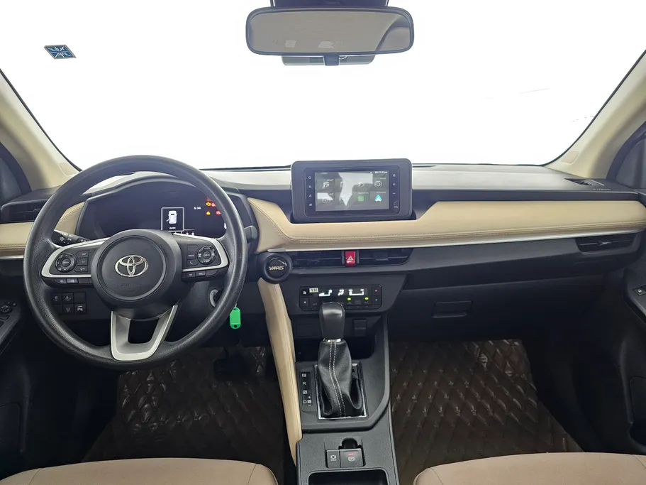 2024 Toyota Yaris  Y Plus 