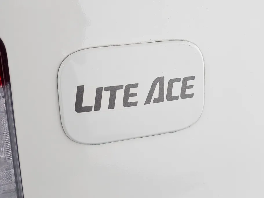 2023 تويوتا LiteAce فان بضاعة	 
