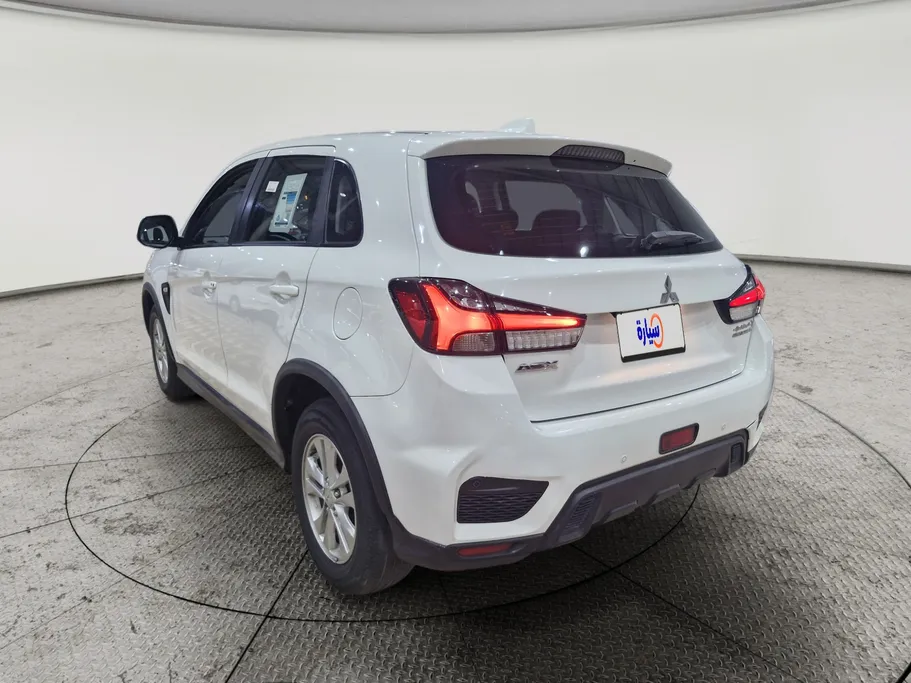 ميتسوبيشي ASX GLX 2022 