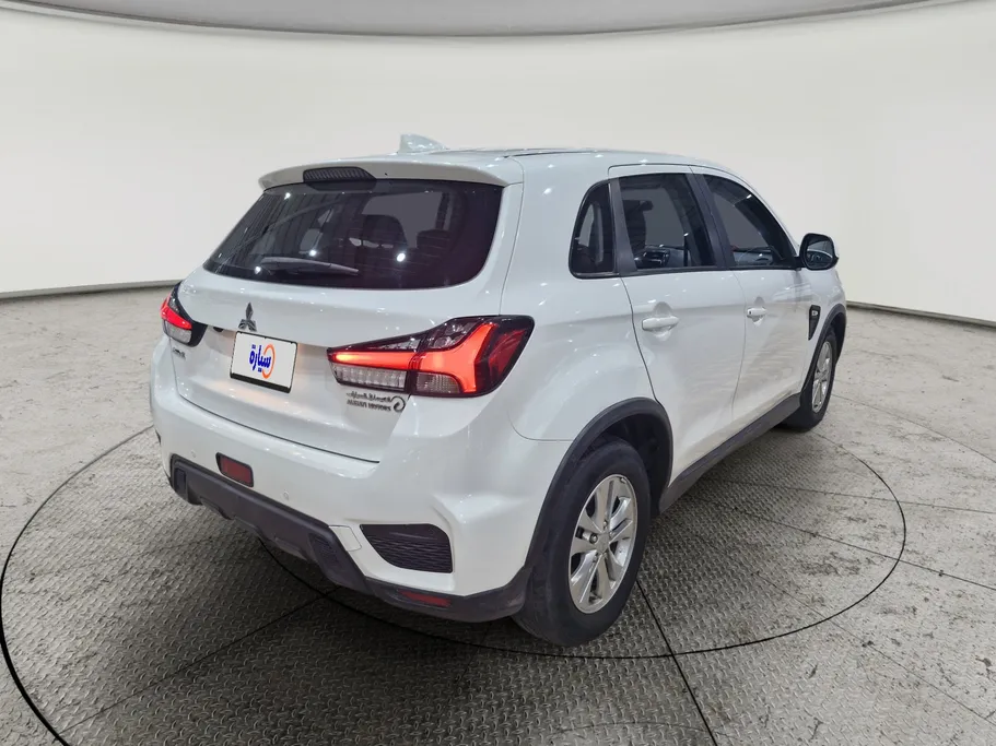 ميتسوبيشي ASX GLX 2022 
