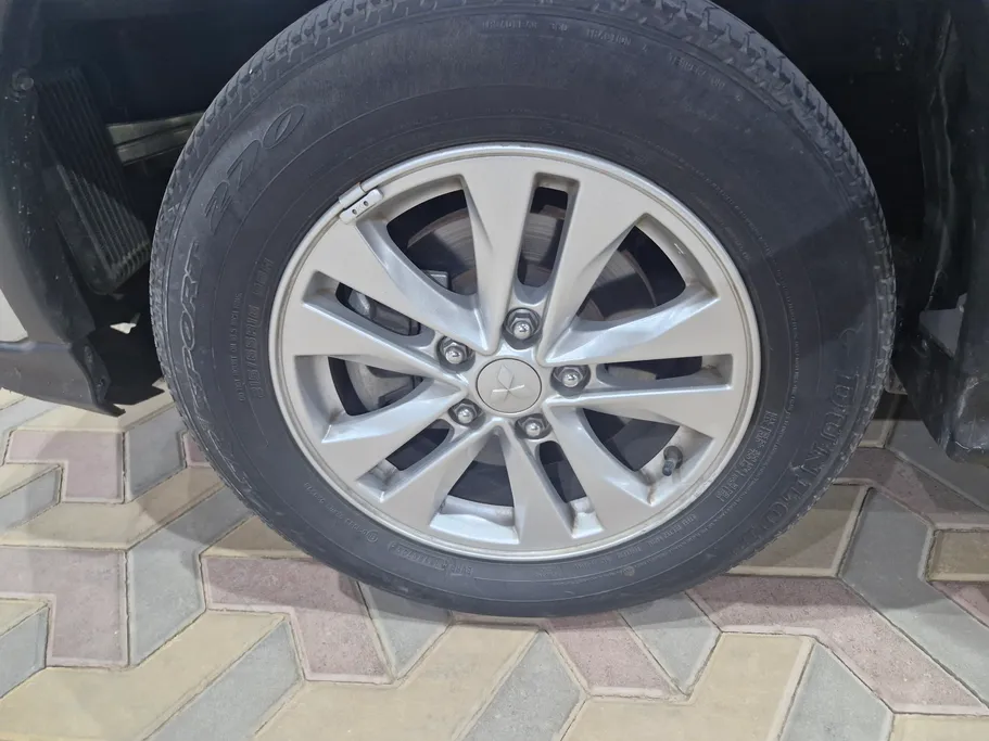 ميتسوبيشي ASX GLX 2022 