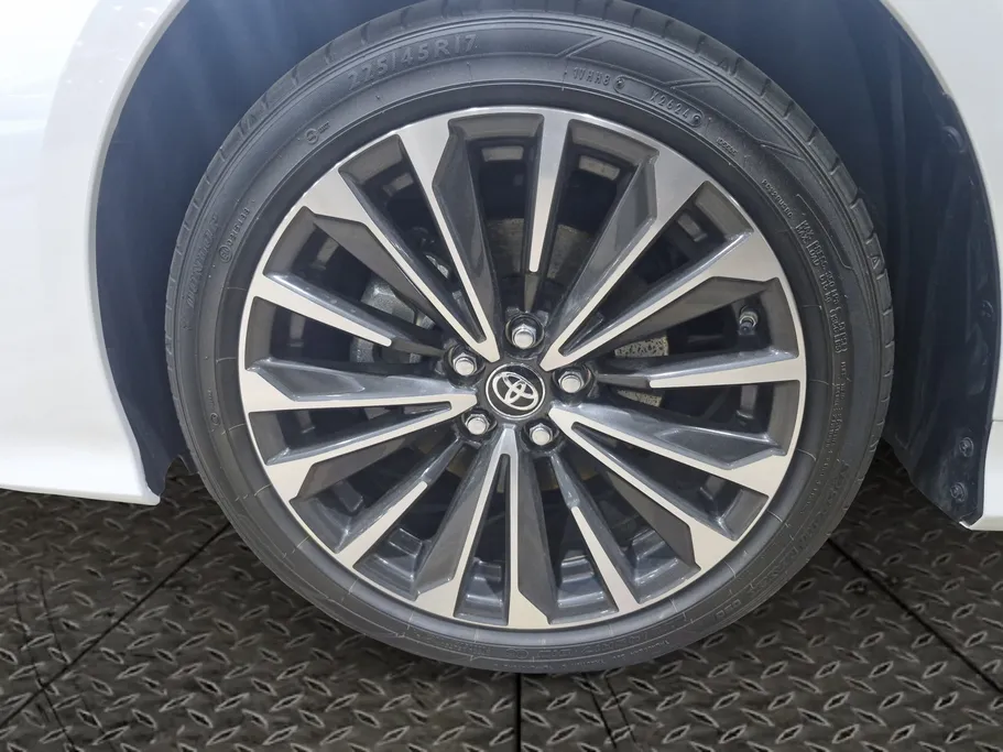 2025 Toyota Corolla XLI Executive Moonroof 