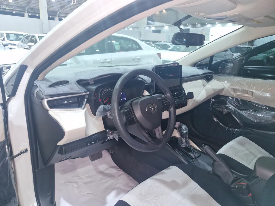 2025 Toyota Corolla XLI Executive Moonroof 