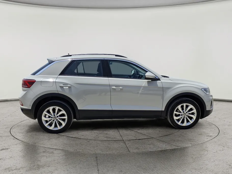 2024 Volkswagen T Roc Life 