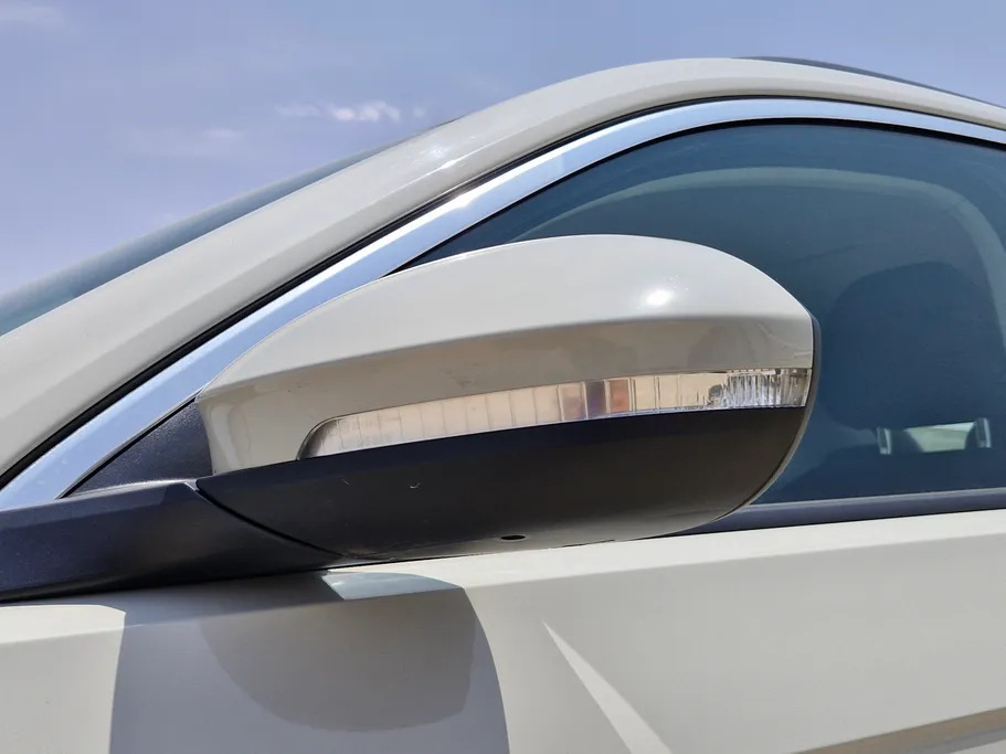 2024 Volkswagen T Roc Life 