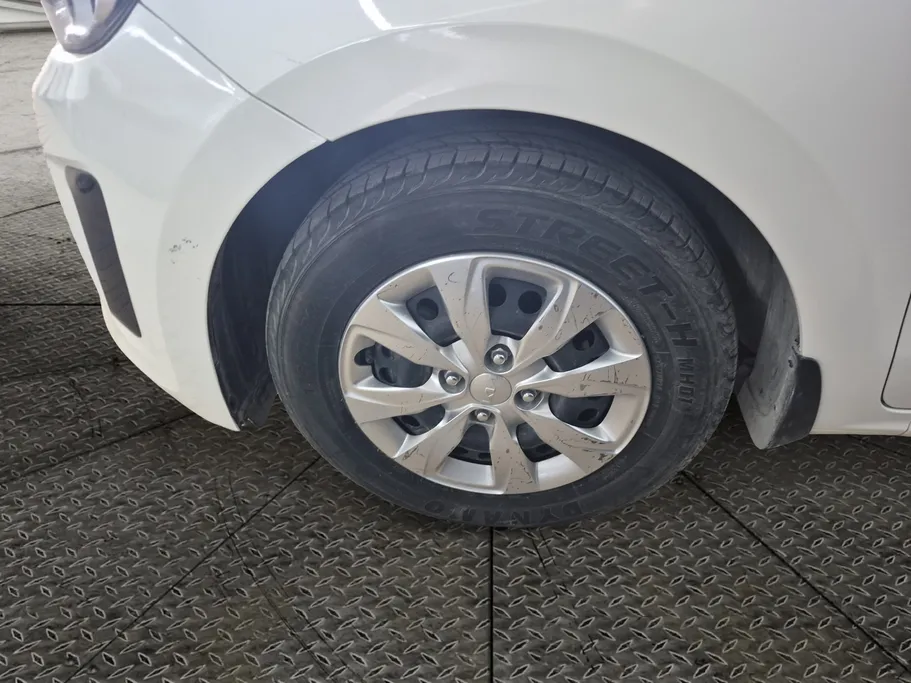 2024 Kia Pegas LX 