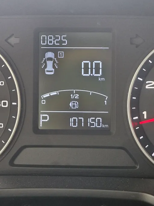 ام جي 5 STD 2023 