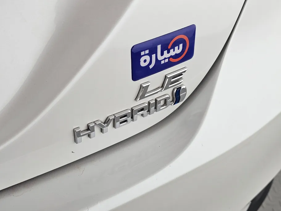 تويوتا كامري LE HEV 2023 