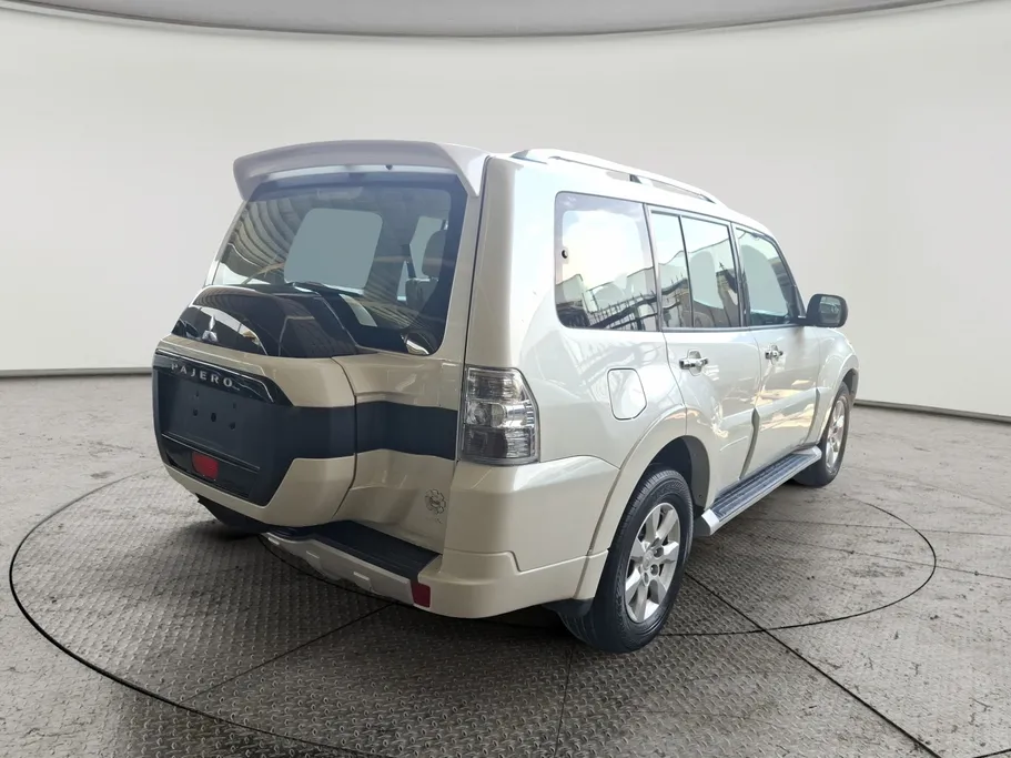 2021 Mitsubishi Pajero GLS 5Doors 