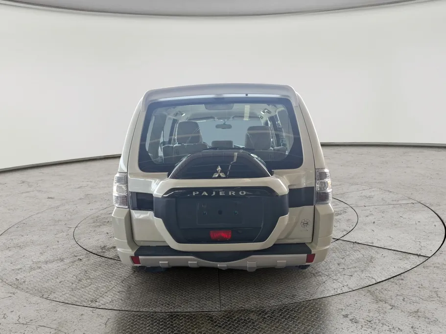 2021 Mitsubishi Pajero GLS 5Doors 