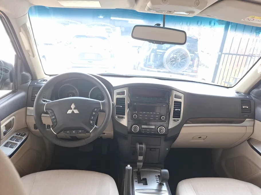 2021 Mitsubishi Pajero GLS 5Doors 