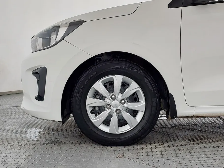 2025 Kia Pegas LX 