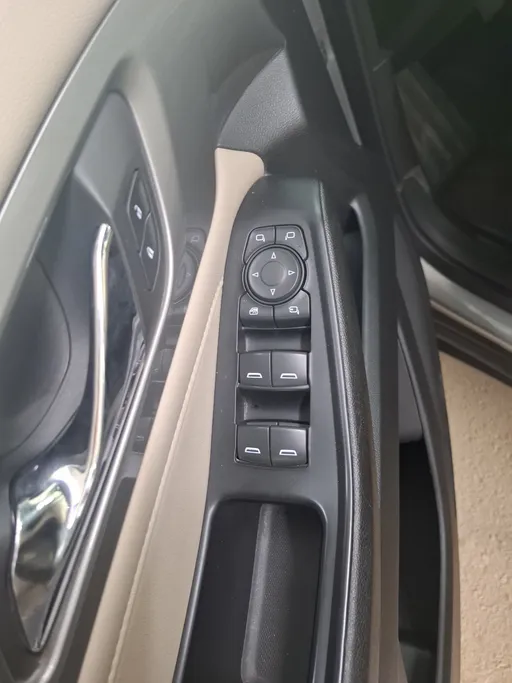شفروليه ترافرس LS 2023 