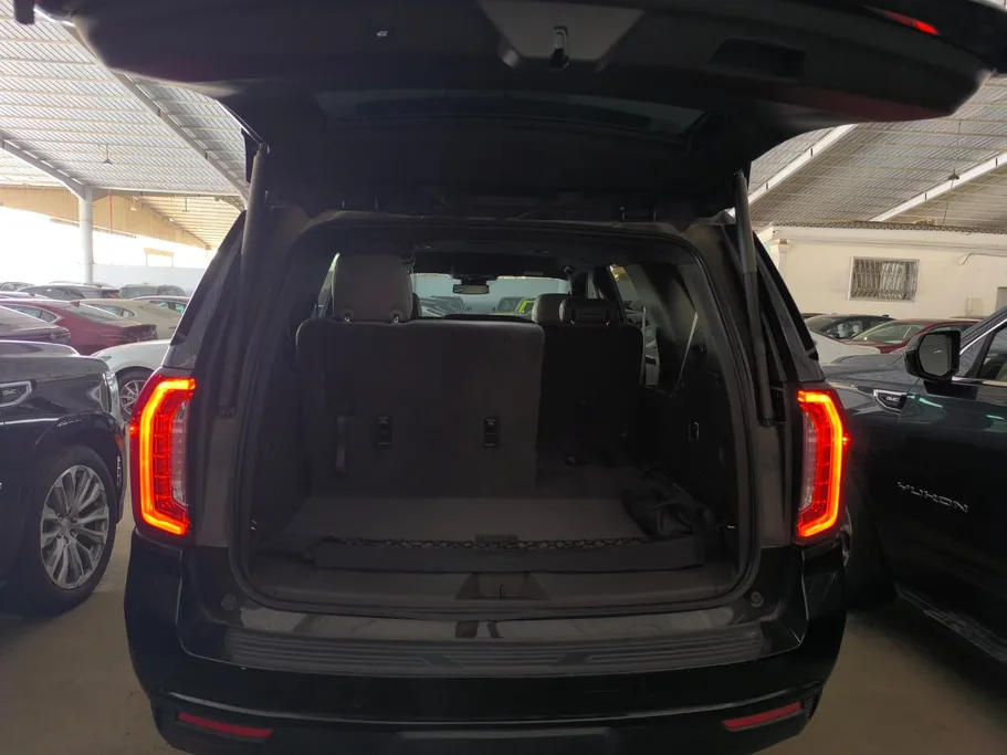 2024 GMC Yukon SLE 