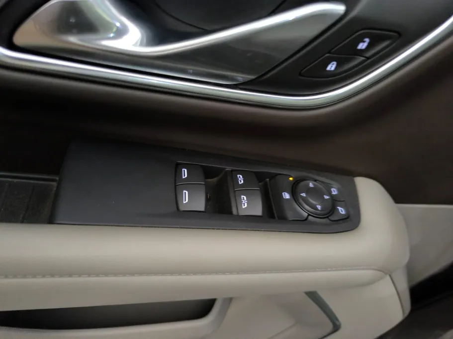 2024 GMC Yukon SLE 
