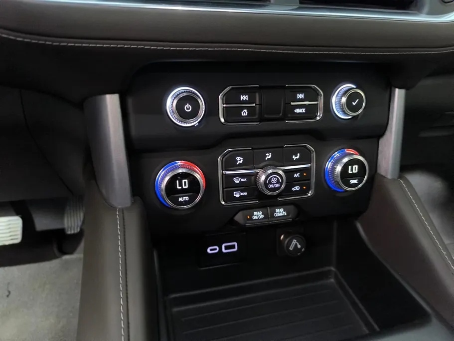 2024 GMC Yukon SLE 