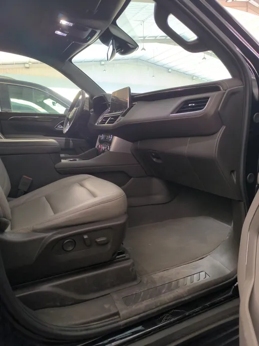 2024 GMC Yukon SLE 