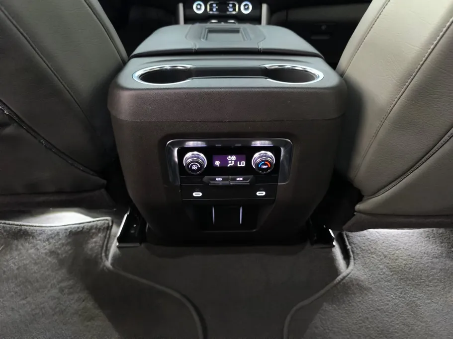 2024 GMC Yukon SLE 