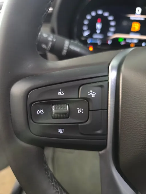 2024 GMC Yukon SLE 