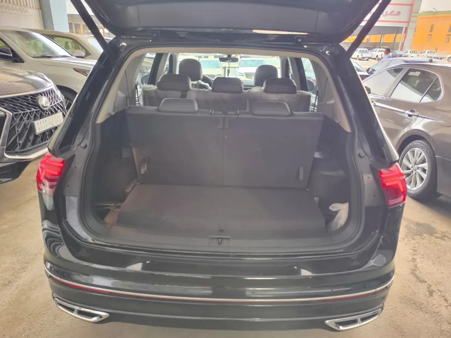 2023 Volkswagen Tiguan R Line 