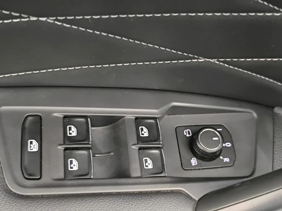 2023 Volkswagen Tiguan R Line 