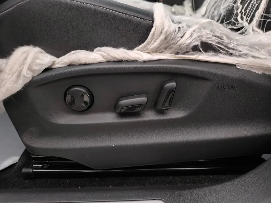 2023 Volkswagen Tiguan R Line 