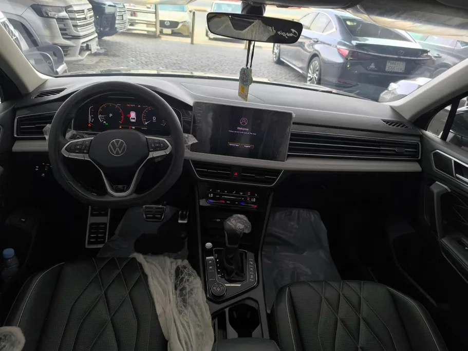 2023 Volkswagen Tiguan R Line 