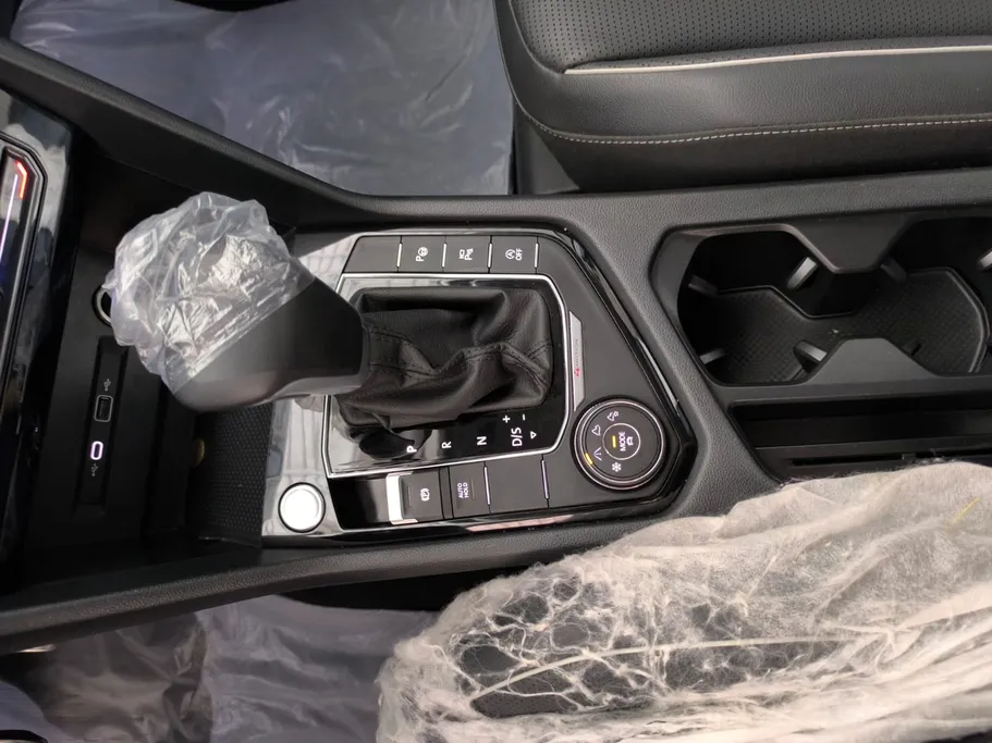2023 Volkswagen Tiguan R Line 
