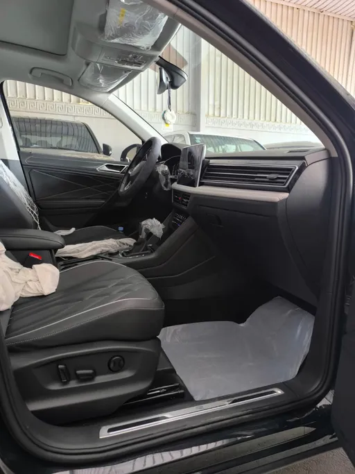 2023 Volkswagen Tiguan R Line 