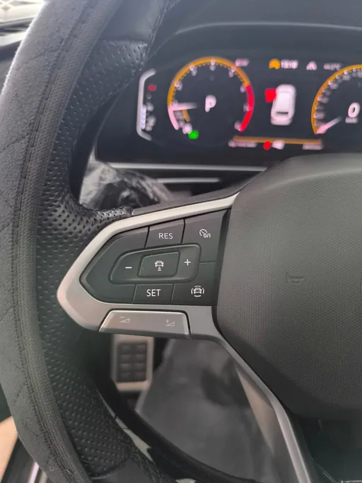 2023 Volkswagen Tiguan R Line 