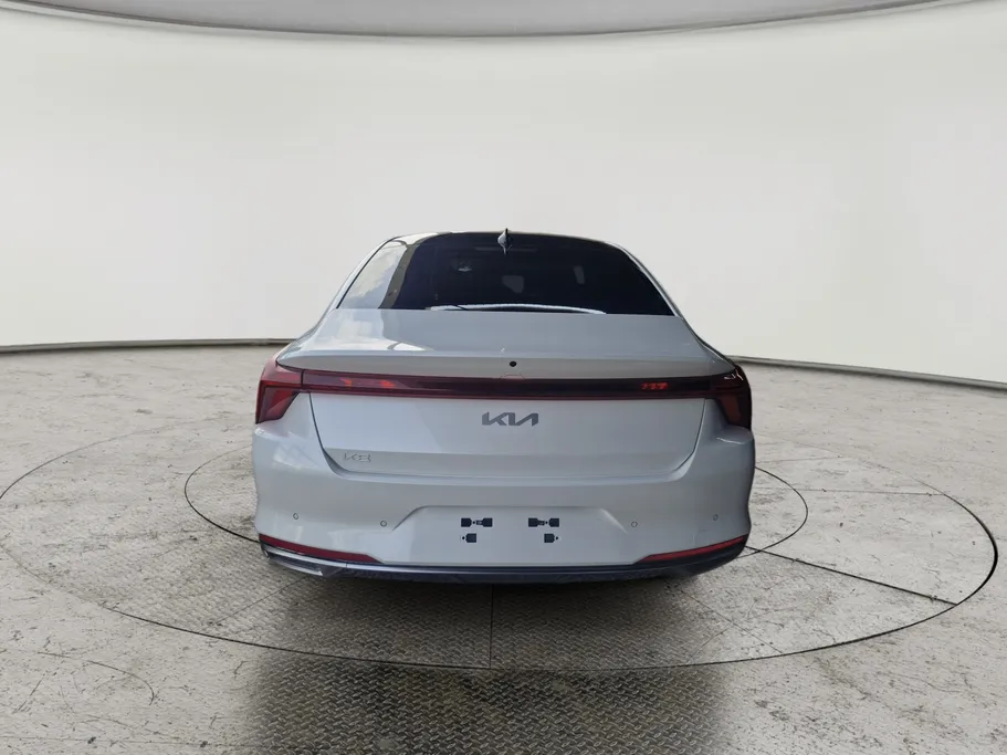 كيا K8 LX 2023 