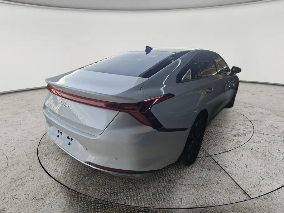كيا K8 LX 2023 