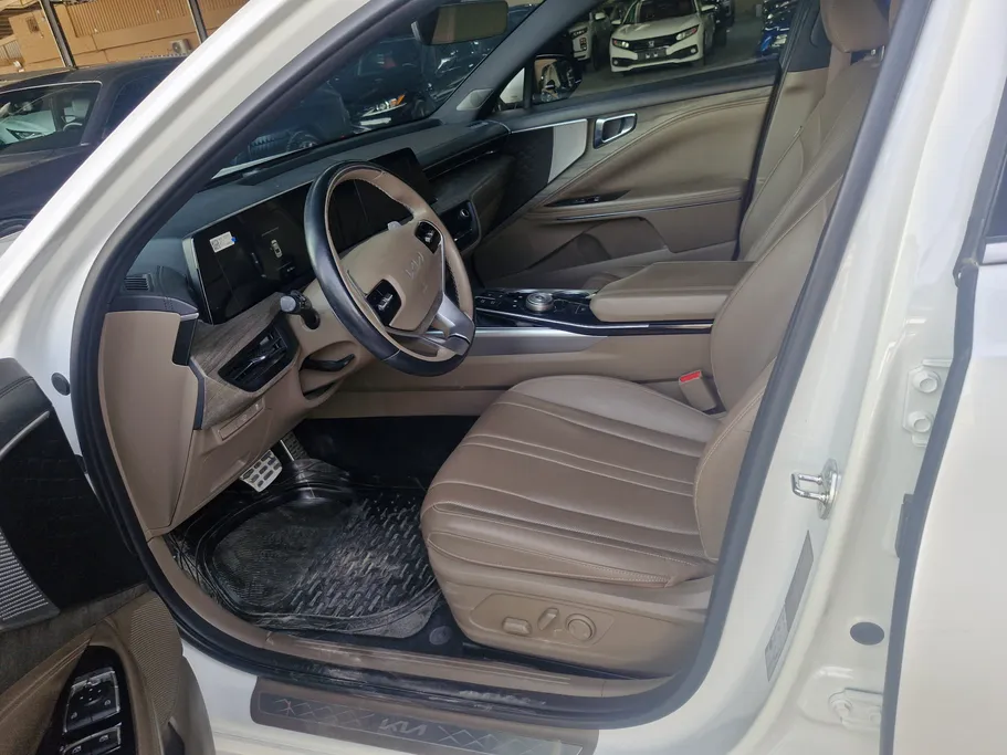 كيا K8 LX 2023 