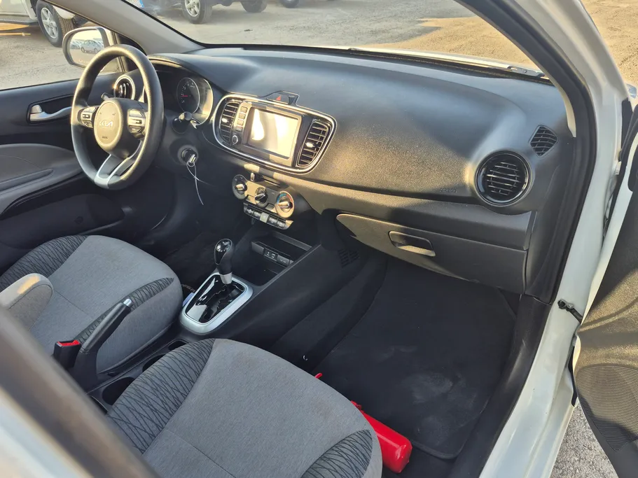 2024 Kia Pegas GL 