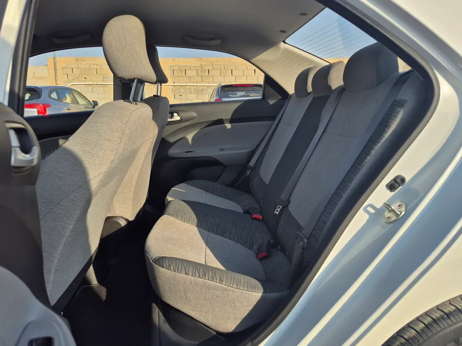 2024 Kia Pegas GL 
