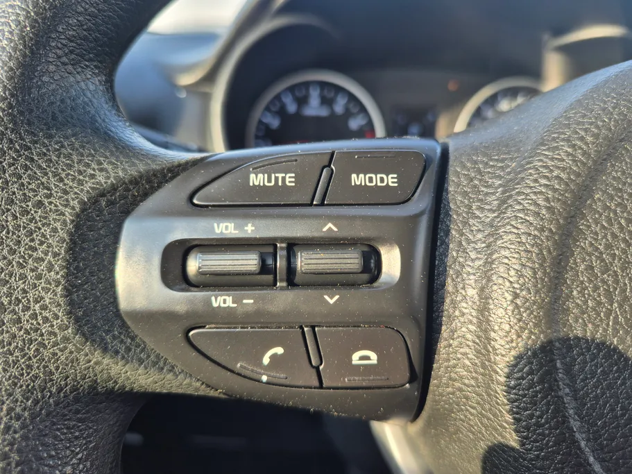 2024 Kia Pegas GL 