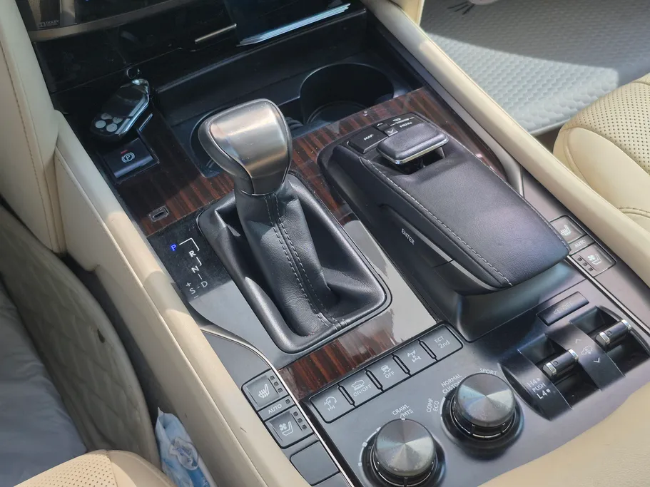 لكزس LX 570 S 2019 