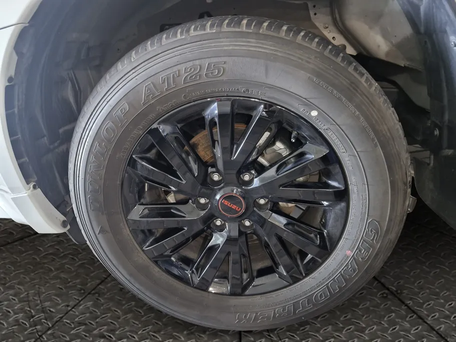 2025 Isuzu D-max GT 